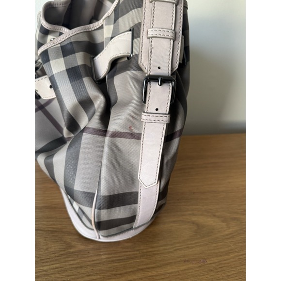 Burberry Beige Smoked Check PVC and Leather Walden Hobo Medium Women's Bag - Picture 11 of 15